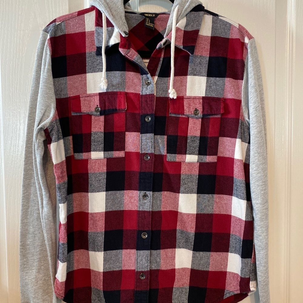Forever 21 checker button down shirt S strings
